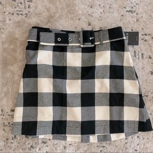 NWT forever 21 mini skirt, size medium